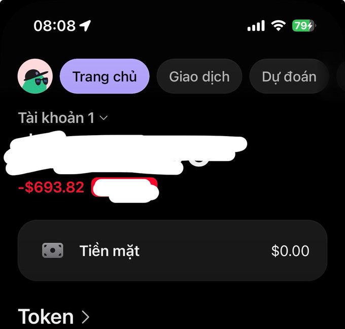 A smartphone screenshot in Vietnamese showing a crypto wallet app with a loss of -$693.82 highlighted in red, with cash balance at $0.00, and navigation tabs for Home (Trang chủ), Transactions (Giao dịch), and Predictions (Dự đoán).
