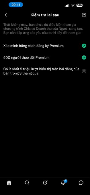 A Vietnamese-language screenshot of an app eligibility check for a 'Chia sẻ Doanh thu của Người sáng tạo' (Creator Revenue Sharing) program, showing completed requirements for Premium verification and 500 Premium followers, but an unmet requirement for 5,000 views over the last 3 months.