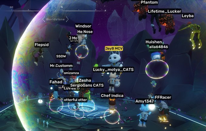 Screenshot of a metaverse/virtual game space called Worldstone featuring multiple player avatars with usernames like Pfantom, Heyba, Flepsid, JayB MCV, Lucky_motya_CATS, and Amy1347.