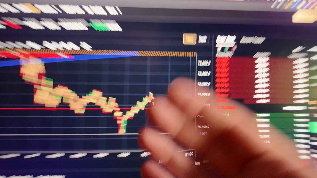 !"A giant coin price trap watch", the focus should be on the large price chart shown on a computer screen rather than on the image caption above or below it.