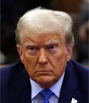 Donald Trump's media company, Trump Media, reportedly dumped approximately 25 billion KRW worth of Bitcoin. The image features a portrait of Donald Trump, directly relating to the news about his company.
