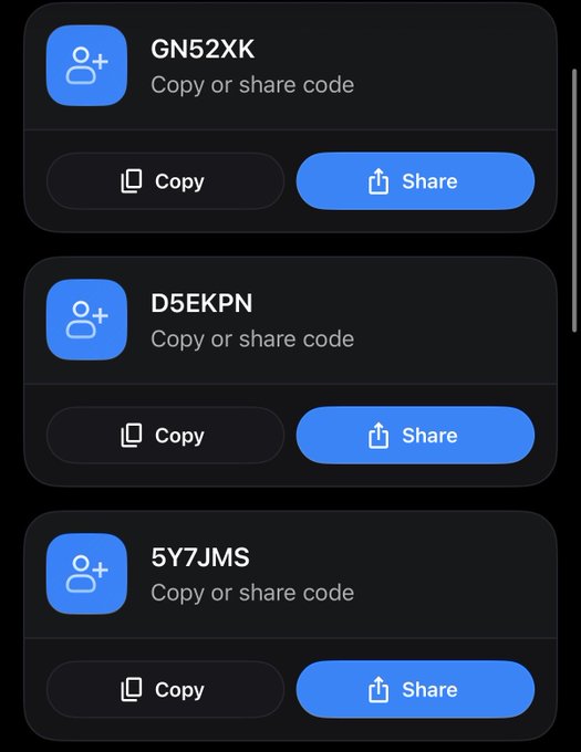 A mobile interface displays three invite codes—GN52XK, D5EKPN, and 5Y7JMS—each with options to copy or share.