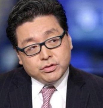 Tom Lee, co-founder of Fundstrat and chairman of BitMine Immersion Technologies, is shown speaking during a television interview, likely providing commentary on cryptocurrency markets. The image relates to the post by highlighting Tom Lee, whose BitMine company made a significant $14.2 million Ethereum purchase, bringing their ETH treasury holdings to $11.14 billion.