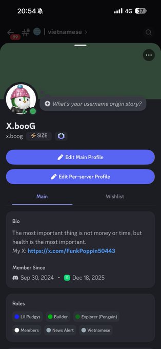 xtobog, a Vietnamese user, is engaged in a conversation with a user named xxboog on a social media platform.