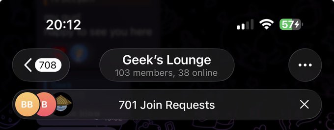 A screenshot of a Telegram group called "Geek's Lounge" showing 38 users online out of 103 members, with a notification indicating 701 pending join requests—matching the poster's complaint about overwhelming applications to the private group.