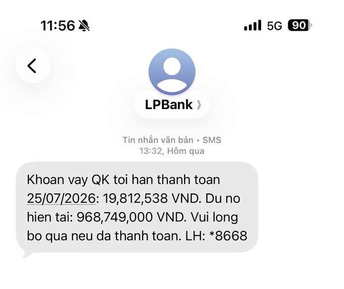 An SMS from LPBank notifies that a quick loan payment is due on 25/07/2026 for 19,812,538 VND, with a current debt of 968,749,000 VND and hotline *8668.