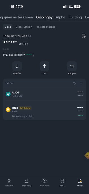 A Vietnamese cryptocurrency exchange app showing a USDT account page with options for Spot, Cross Margin, and Isolate Margin, displaying TetherUS and BNB balances with various action buttons.