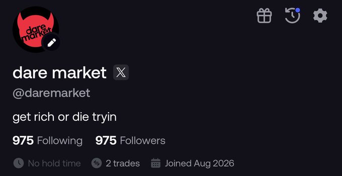The image shows a Twitter/X profile for "dare market" (@daremarket) with 975 followers, aligning with the post's goal of reaching 1,000 followers to send $100 to someone on @fomo. The bio reads "get rich or die tryin," and the account joined in August 2026 with 2 trades completed and no hold time.