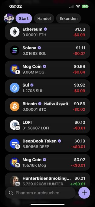 The image shows a screenshot of a phone screen displaying multiple Bitcoin transactions on an app called "Mage". The phone screen has a black background, making the Bitcoin addresses visible. Below the transactions, there are several other names listed such as "Lofi", "depthbok tolken", and some numbers like 0.72, 0.75, 1.0, 0.83, 0.91, 0.96, 0.97, 0.98, 0.99, 0.05, 0.1, 0.11. The post is about a market for cryptocurrency transactions and the value of the Bitcoins being sold or bought in real time at different times.