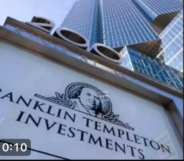 The image shows a low-angle shot of a "Franklin Templeton Investments" sign in front of a tall office building. This visual ties directly to the post's claim that Franklin Templeton invested $1.5 trillion in XRP not as speculation but for practical use, highlighting the institutional weight behind the reported investment.