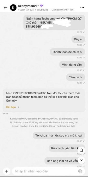 A Vietnamese-language chat conversation screenshot with user 'KennyPhanVIP' discussing a bank transfer from Techcombank account 93969, including an automated notification message.