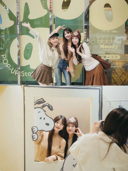 A collage showing two scenes of young women posing at a pop-up store, with the top image featuring 'Moody POP-UP Store' and 'moodang' branding.