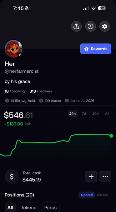 A mobile screenshot of the fomo app showing user "@herfarmercist" with a portfolio value of $546.61, displaying a 24-hour gain of +$133.00 alongside a green upward-trending chart, supporting the post's claim of growing from $10 to $500.