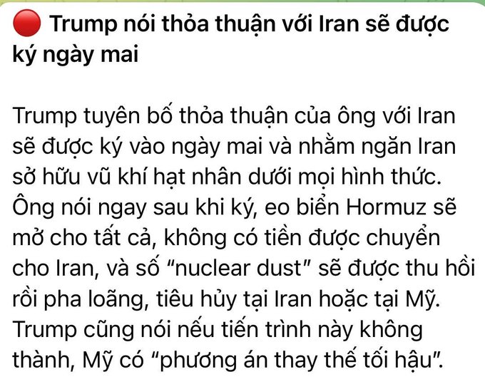 The image shows a text message or email written in Vietnamese, with a red exclamation mark at the top of the message. The content of the message appears to be about Trump's foreign policy, specifically regarding Iran.