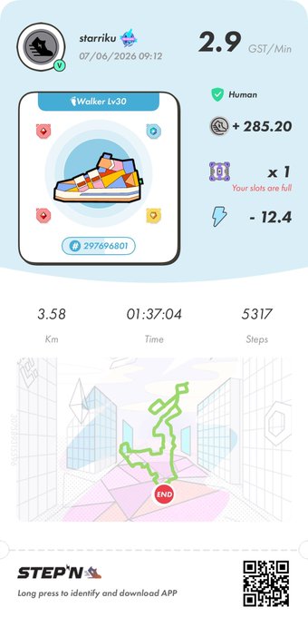The image shows a step-by-step guide for a fitness app, which includes a map of an obstacle course with various obstacles such as cones and a wall. The app also provides information about the user's progress through the course, including their current position and the number of steps taken so far.