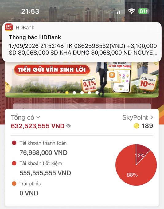 A smartphone screenshot of HDBank app showing a transaction notification of +3,100,000 VND, with a total balance of 632,523,555 VND split between a 76,968,000 VND checking account and 555,555,555 VND savings account.