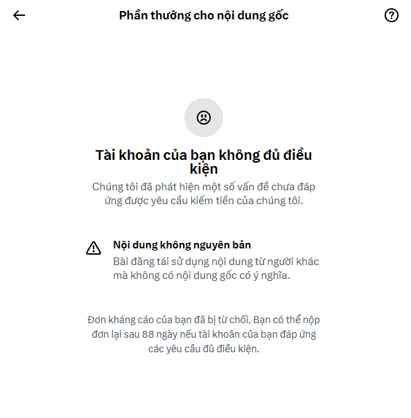 Vietnamese TikTok account notification screen stating 'Tài khoản của bạn không đủ điều kiện' (Your account is not eligible) for original content rewards, warning about using non-original content from others.