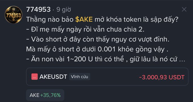 A screenshot of a Vietnamese social media post from user 774953 discussing $AKE (AKEUSDT) token unlocking, showing a loss of -3,000.93 USDT and the token up 35.76%.