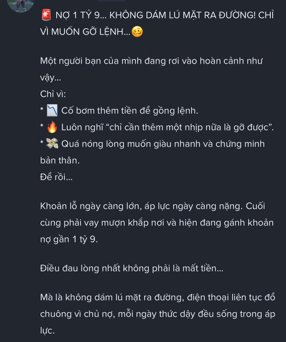 A Vietnamese social media post with the headline 'NỢ 1 TỶ 9... KHÔNG DÁM LÙ MẶT RA ĐƯỜNG! CHỈ VÌ MUỐN GỠ LỀNH...' describes someone's financial troubles from gambling and money laundering.