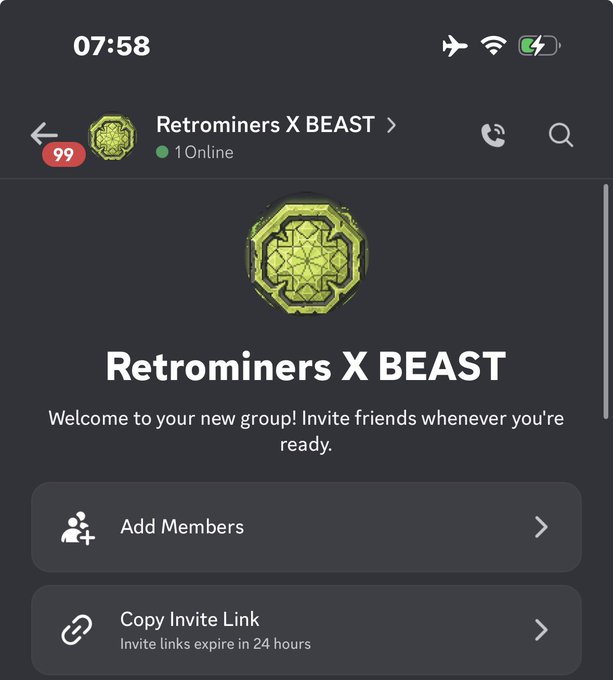 A WhatsApp group chat screen titled 'Retrominers X BEAST' with 10 members online and 99 unread messages, showing options to 'Add Members' and 'Copy Invite Link'.