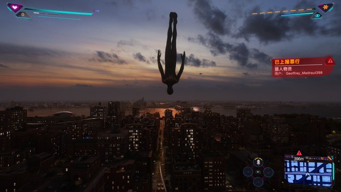 A screenshot from the video game Spider-Man shows Spider-Man in his black symbiote suit diving headfirst toward a city skyline at sunset, with a mission objective in Chinese reading "已上樓實行 潛入任務" (Infiltrate mission, Geoffrey, Medrus398) and a mini-map indicating the location is 998m away.