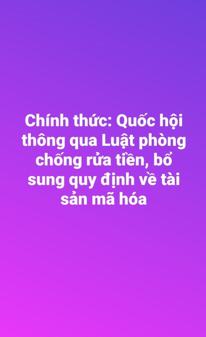 A purple gradient graphic with white Vietnamese text reading 'Chính thức: Quốc hội thông qua Luật phòng chống rửa tiền, bổ sung quy định về tài sản mã hóa'.