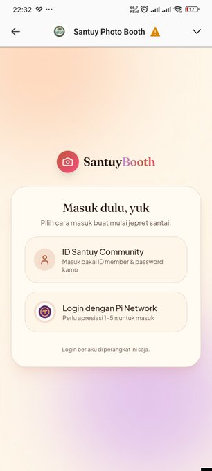 A smartphone screenshot shows the 'Santuy Photo Booth' app login screen in Indonesian, presenting two options: 'ID Santuy Community' and 'Login dengan Pi Network'.
