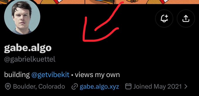 A Twitter profile page for 'gabe.algo' (@gabrielkuettel) with a red arrow drawn pointing to the empty banner area, located in Boulder, Colorado.
