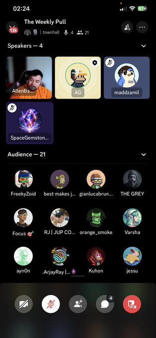 A screenshot of a Clubhouse room called "The Weekly Pull" hosted by townhall, showing 4 speakers and 21 audience members.