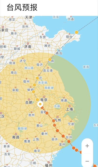 A Chinese weather map titled '台风预报' (Typhoon Forecast) showing the eastern coast of China with a storm track marked by orange dots moving from the southeast inland, with a yellow warning circle centered around the Nanjing/Shanghai region.