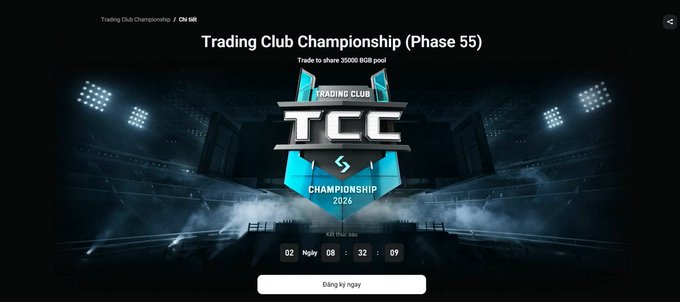 Promotional banner for the 'Trading Club Championship (Phase 55)' featuring the TCC Championship 2026 logo, with a countdown timer showing '02 Ngày 08 : 32 : 09' and a 'Đăng ký ngay' button.
