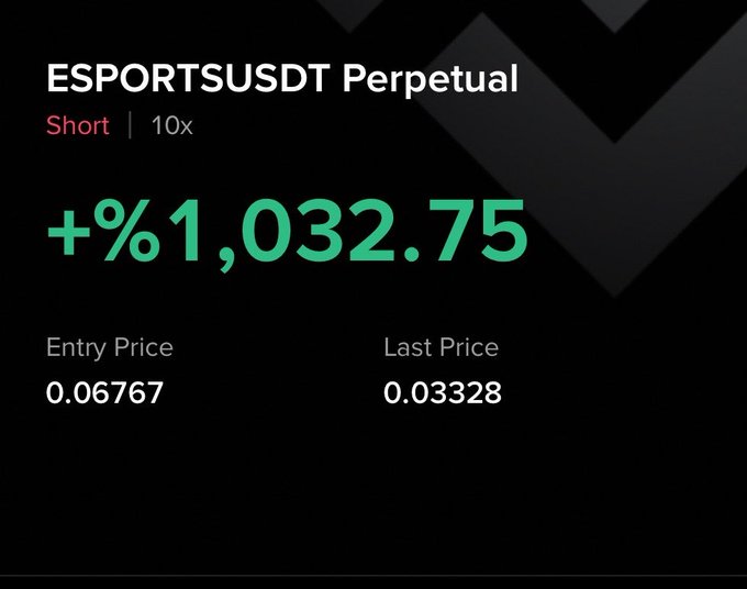 A trading screenshot displays an ESPORTSUSDT Perpetual short position at 10x leverage, showing a +%1,032.75 gain from an entry price of 0.06767 to a last price of 0.03328. The image illustrates a successful crypto trade, contrasting the poster's point about "grinding for stock" against scammers who merely sell education packages or NFTs without demonstrating actual profitable results like this trade.