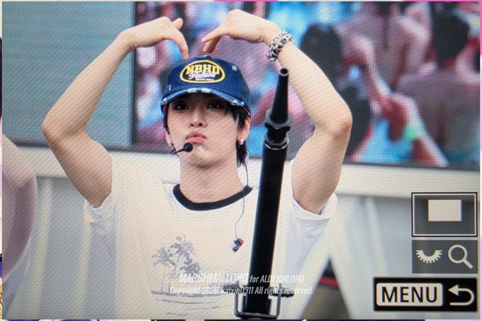 [caption-failed: minimax unavailable]