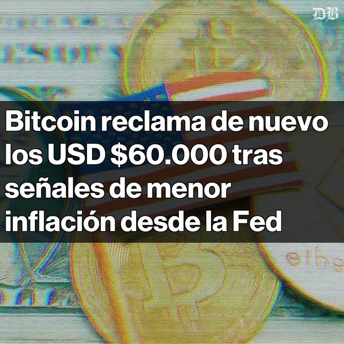 A Spanish-language Bitcoin news headline reading 'Bitcoin reclama de nuevo los USD $60.000 tras señales de menor inflación desde la Fed' overlaid on a glitchy close-up image of gold Bitcoin tokens.