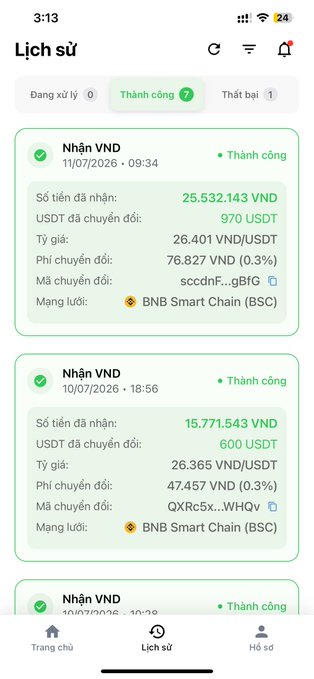 A Vietnamese-language transaction history screen ('Lịch sử') on a mobile app showing two successful 'Nhận VND' (Receive VND) transfers, converting 970 USDT and 600 USDT from the BNB Smart Chain (BSC) to VND.