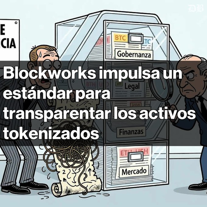 A Spanish-language cartoon with the headline 'Blockworks impulsa un estándar para transparentar los activos tokenizados', showing two men examining a filing cabinet of tokenized documents (BTC, ETH/USDT) while one holds a tangled mess of wires.
