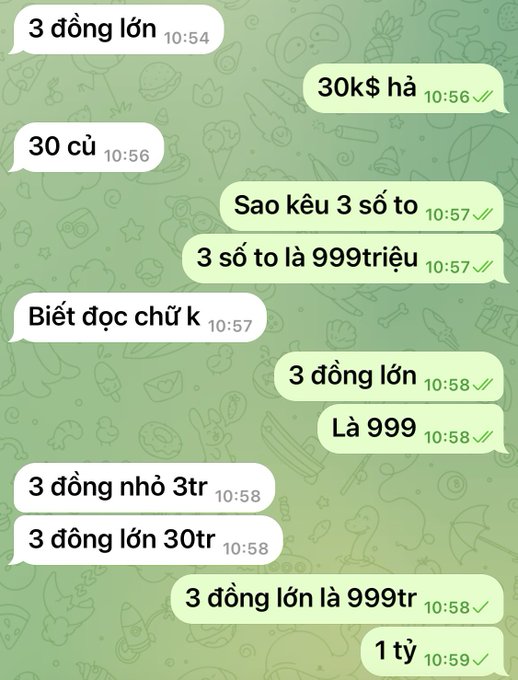 A WhatsApp chat in Vietnamese humorously debates the meaning of "3 đồng lớn" (3 big coins), with users offering conflicting interpretations like 30k, 999 triệu (million), and 1 tỷ (billion), before another person complicates things by introducing "3 đồng nhỏ" as 3tr (million) and "3 đồng lớn" as 30tr. The image illustrates the post's point about how confusing Vietnamese number terminology can be, as the same phrase carries vastly different monetary meanings depending on interpretation.