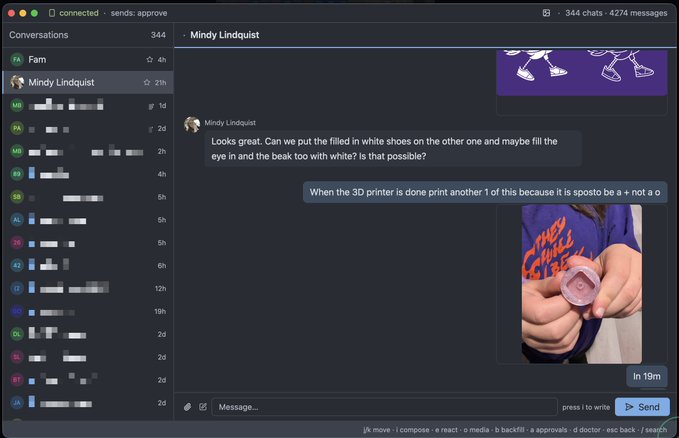 A chat application interface (likely the in-development Google Messages re-write) displays a conversation with Mindy Lindquist discussing 3D-printed shoe designs and a physical prototype, alongside a sidebar listing 344 chats and 4,274 messages. The dark-themed messaging UI demonstrates the sleek, minimal layout the user praises, with timestamp indicators (e.g., "In 19m") and a message input bar at the bottom.