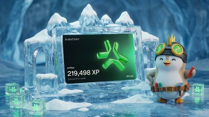 The image features an animated penguin standing next to a large screen displaying a green triangle with the number 219,498 XP written on it. The penguin appears to be holding a pair of scissors while standing near a castle made out of ice blocks. The background is blue and has a snowy mountain range in the distance. The post includes text that reads "Merhaba Bu hafta ıztır kazanıyor ettim. Eğer Abstract ile ilgileniyor başlamayıdız, aşağıdaki bağlantıdan topluluğumuza katılabilirsiniz".