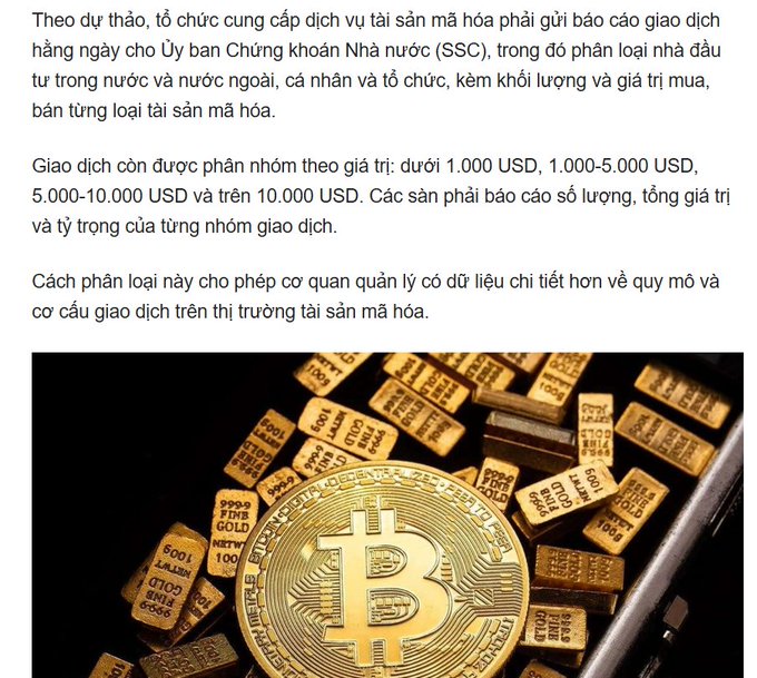 An article in Vietnamese discussing regulations for cryptocurrency exchanges, detailing transaction reporting categories by value in USD, accompanied by an image of a gold Bitcoin token resting on gold bars labeled '999.9 FINE GOLD 100G'.