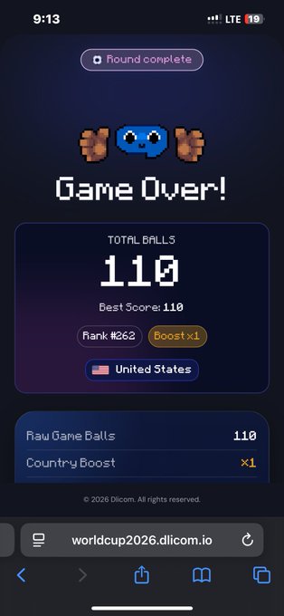 The image shows a screenshot of an iPhone displaying a World Cup 2026 competition score, including details about game progress and scores for different players from various countries. The text reveals that the Dili Keeper has climbed up the leaderboard, possibly due to their strategy of connecting their Dlicom wallet to play with friends in the game who are also on Dili Keeper's player ranking list. This app showcases a fun way to engage and socialize with friends while playing video games together.