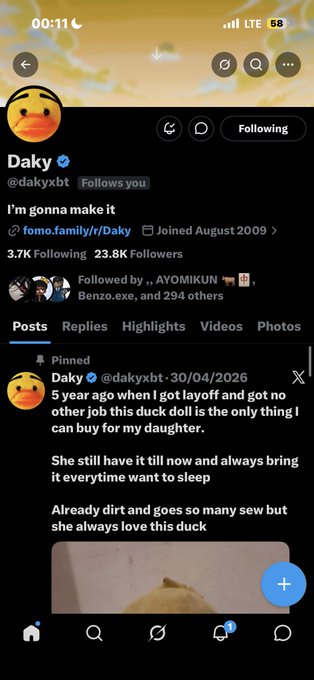 A Twitter profile screenshot for user 'Daky' (@dakyxbt) with a baby chick avatar, showing a pinned tweet about a duck doll bought 5 years ago after a layoff that his daughter still uses for sleep.