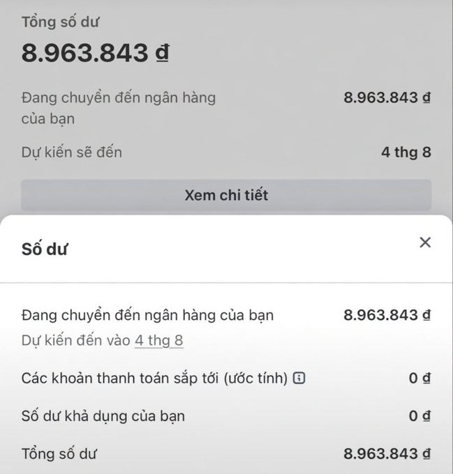 A Vietnamese mobile banking screen showing a total balance ('Tổng số dư') of 8.963.843 đ being transferred to the user's bank, expected to arrive on August 4 ('Dự kiến sẽ đến 4 thg 8'), with available balance at 0 đ.