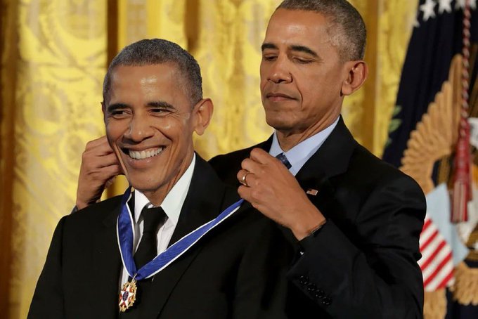 Barack Obama receives the Presidential Medal of Freedom, with his own image bestowing the honor, in a nod to the significant $600,000+ investment in $MARSCOIN by @theunipcs.