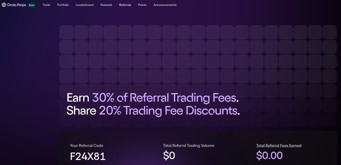 The image displays an OndaPips "Referrals" dashboard promoting "Earn 30% of Referral Trading Fees. Share 20% Trading Fee Discounts," along with a referral code "F24X81" and stats showing $0 total referral trading volume and $0.00 total referral fees earned. It relates to the post by showing the creator's unused referral program, suggesting the $500 giveaway is their way of engaging the community despite having no referral earnings to share yet.