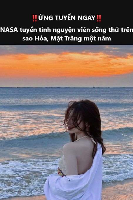 A young woman with long dark hair stands at the ocean shore during a vibrant orange sunset, with Vietnamese text at the top reading "!! ỨNG TUYỂN NGAY !!" and "NASA tuyển tình nguyện viên sống thử trên sao Hỏa, Mặt Trăng một năm." The image humorously illustrates the post's joke about helping his girlfriend apply for NASA's one-year volunteer program to live on Mars and the Moon, with a $100k DOGE transfer for shopping expenses.