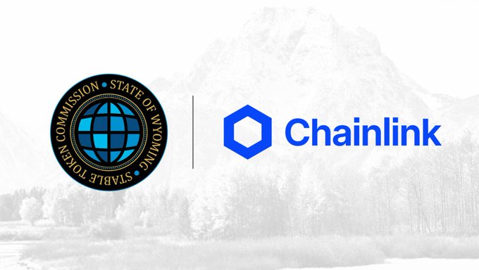 A graphic shows the 'Wyoming Stable Token Commission' logo on the left and the 'Chainlink' logo on the right, set against a faded mountain landscape.