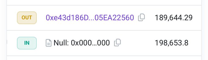 The image displays two blockchain transactions: an OUT transfer of 189,644.29 tokens from address 0xe43d186D...05EA22560 and an IN transfer of 198,653.8 tokens to a Null address (0x000...000). This illustrates STEPN's deflationary mechanism on Polygon, showing tokens being removed from circulation (burned) as part of the 7-day continuous deflationary trend.