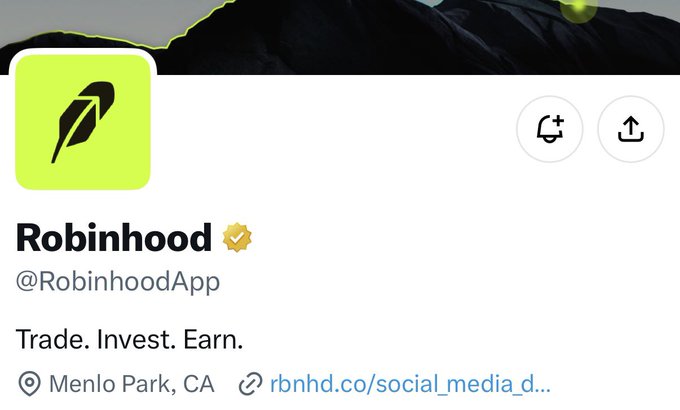 The image displays the verified Twitter profile of Robinhood (@RobinhoodApp) with its green feather logo, tagline "Trade. Invest. Earn.," and location listed as Menlo Park, CA. The profile relates to the accompanying post, which discusses the success of NFT projects traded on the Robinhood platform.