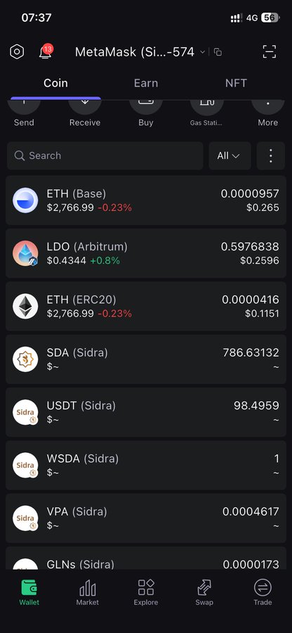 A MetaMask cryptocurrency wallet interface displays balances for ETH (Base) at $0.265, LDO (Arbitrum) at $0.2596, and other tokens.